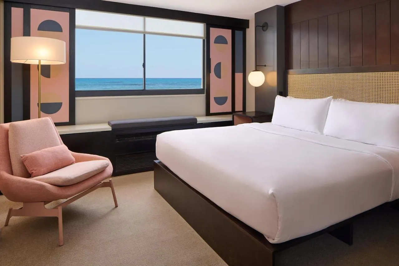 Hotel Renew Honolulu